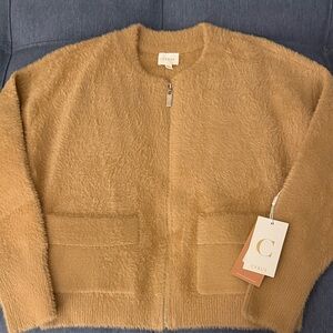 NWT Cyrus Knits Fuzzy Textured Zip Up Women’s Jacket Sweater. Size Small.